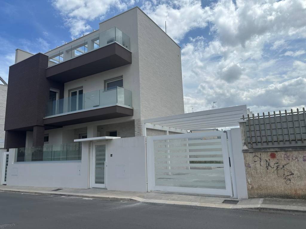casa indipendente in vendita a Modugno