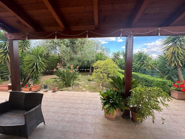 casa indipendente in vendita a Modugno