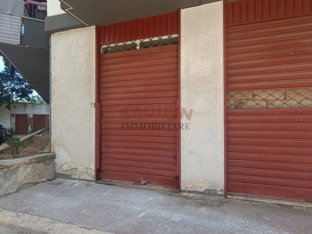 negozio in vendita a Modugno