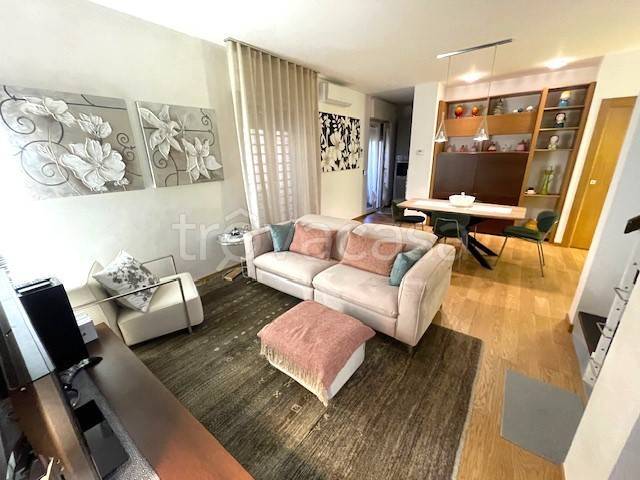 trivano in vendita a Modugno