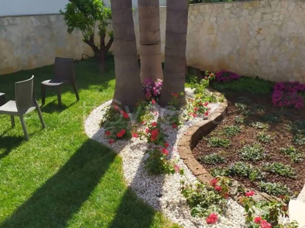 casa indipendente in vendita a Modugno