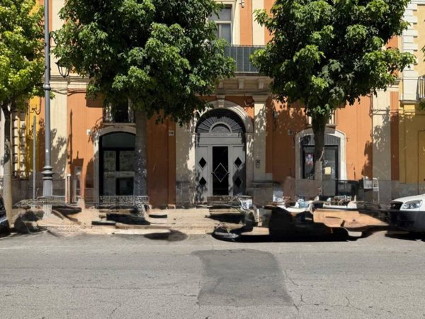 negozio in vendita a Modugno