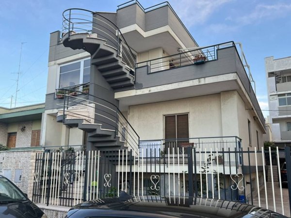 casa indipendente in vendita a Modugno