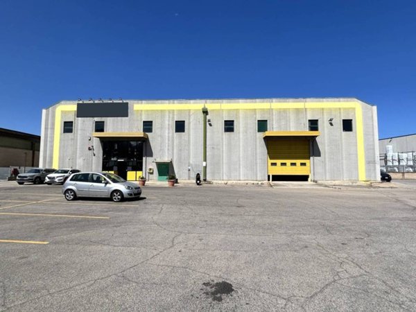 capannone in vendita a Modugno