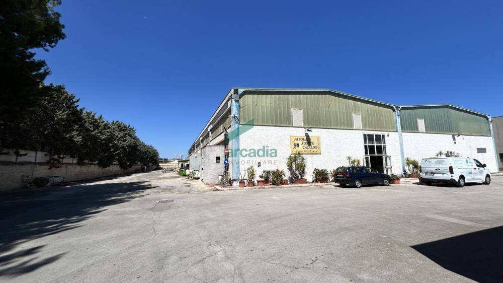 capannone in vendita a Modugno