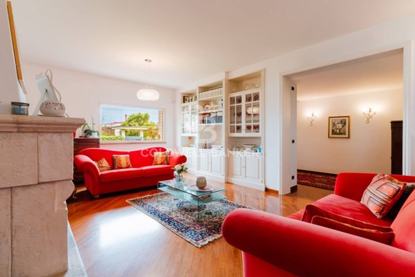 casa indipendente in vendita a Modugno