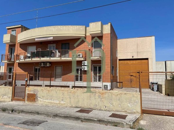 locale commerciale in vendita a Modugno