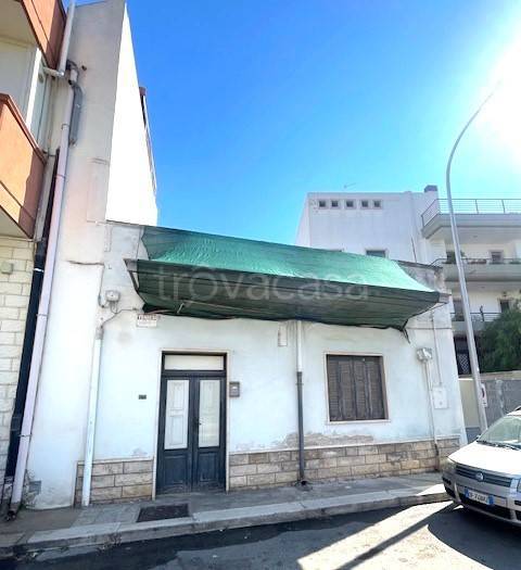 casa indipendente in vendita a Modugno