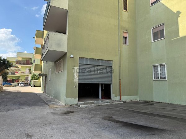 locale di sgombero in vendita a Modugno