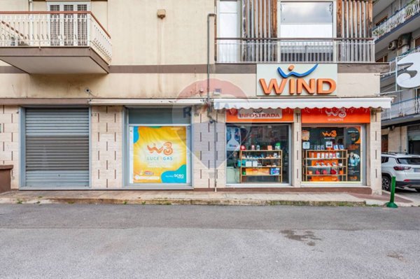 locale commerciale in vendita a Modugno