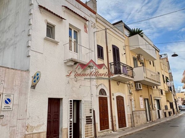 casa indipendente in vendita a Modugno