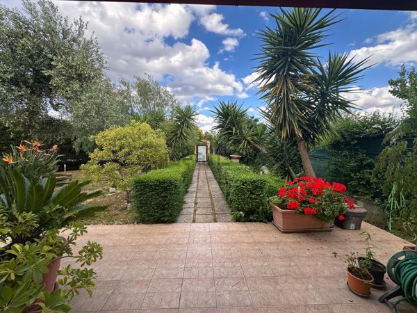 casa indipendente in vendita a Modugno