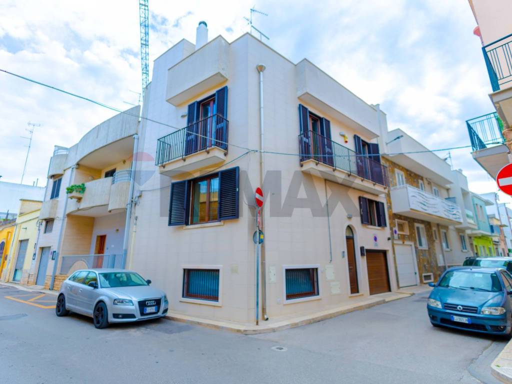 casa indipendente in vendita a Modugno