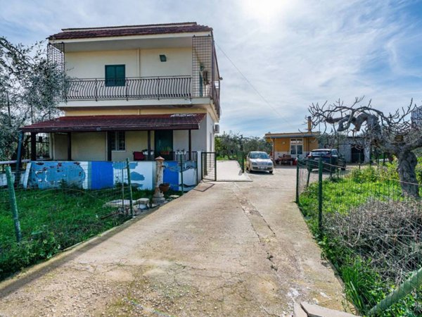casa indipendente in vendita a Modugno
