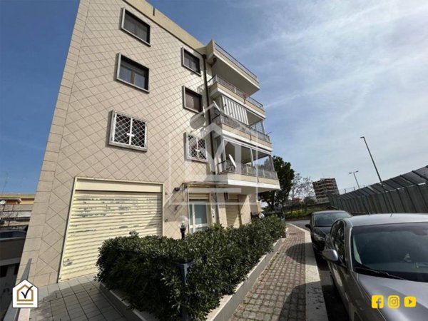 negozio in vendita a Modugno