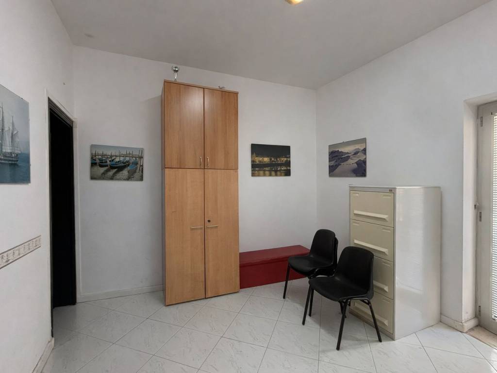 negozio in vendita a Modugno