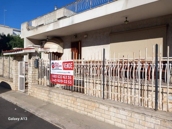 casa indipendente in vendita a Modugno