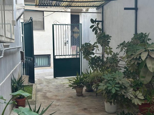 intera palazzina in vendita a Modugno