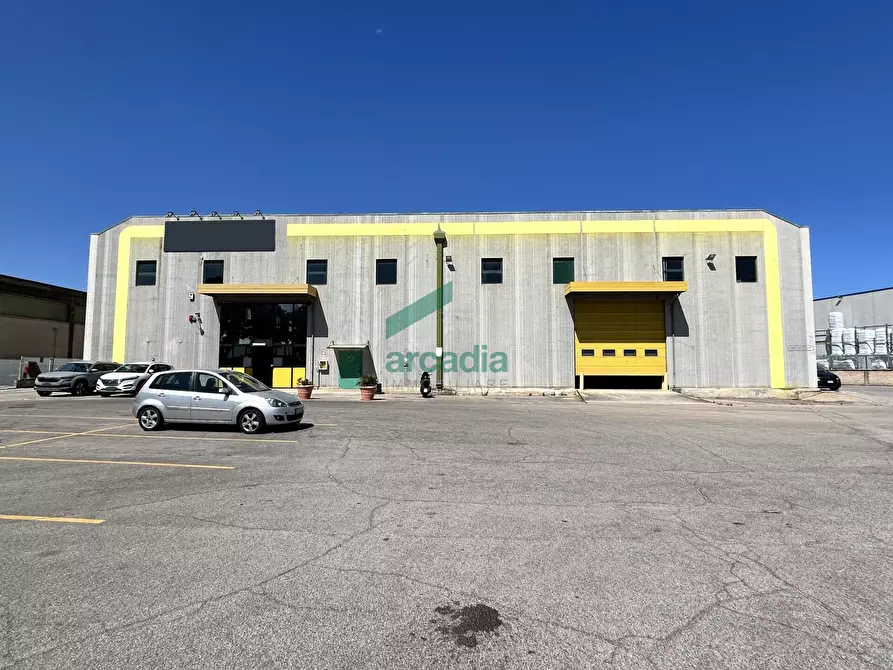 capannone in vendita a Modugno