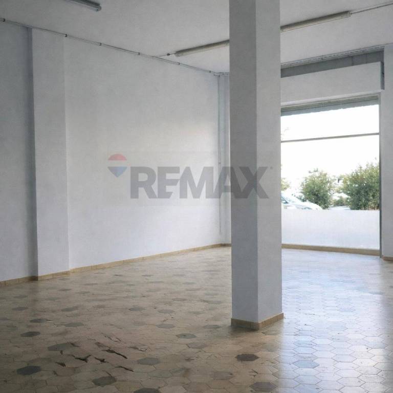 negozio in vendita a Modugno