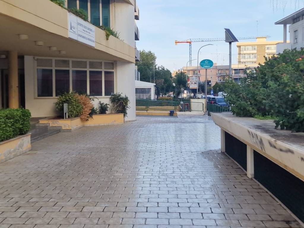 negozio in vendita a Modugno