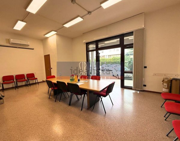 ufficio in vendita a Modugno