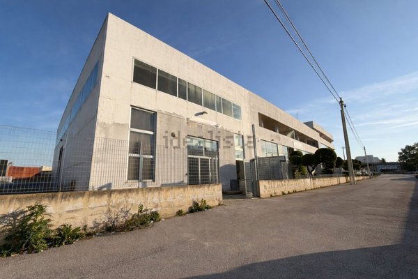 capannone in vendita a Modugno