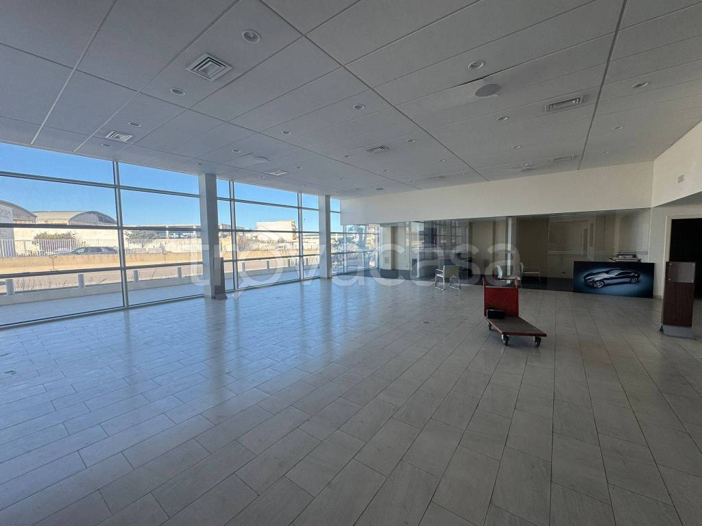 capannone in vendita a Modugno