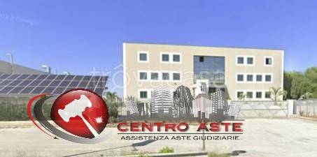 locale commerciale in vendita a Modugno