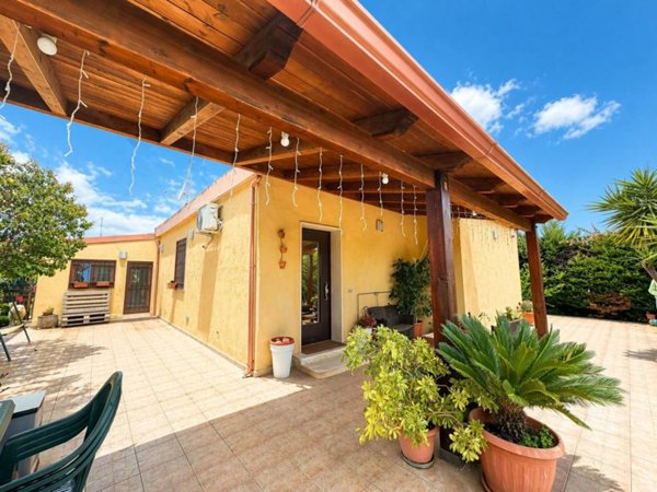 casa indipendente in vendita a Modugno