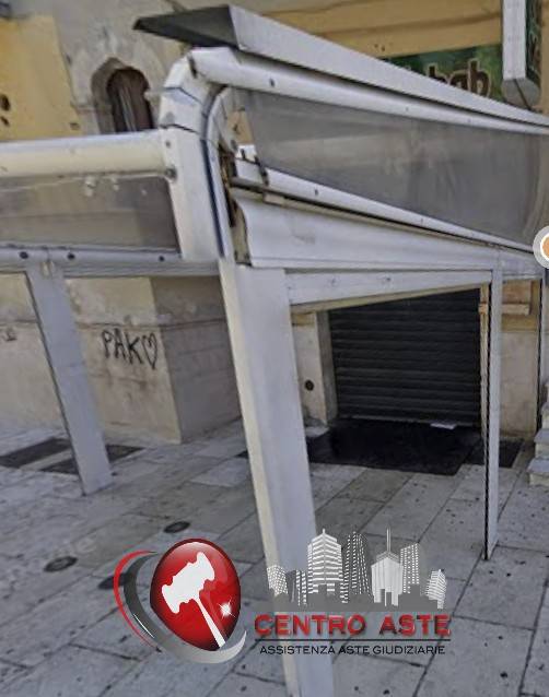 locale commerciale in vendita a Modugno