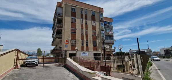 locale commerciale in vendita a Modugno