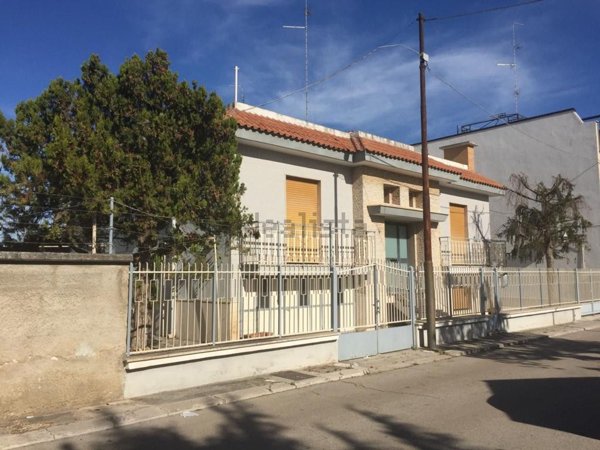 casa indipendente in vendita a Modugno