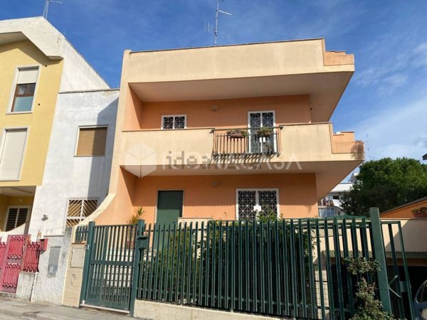 casa indipendente in vendita a Modugno