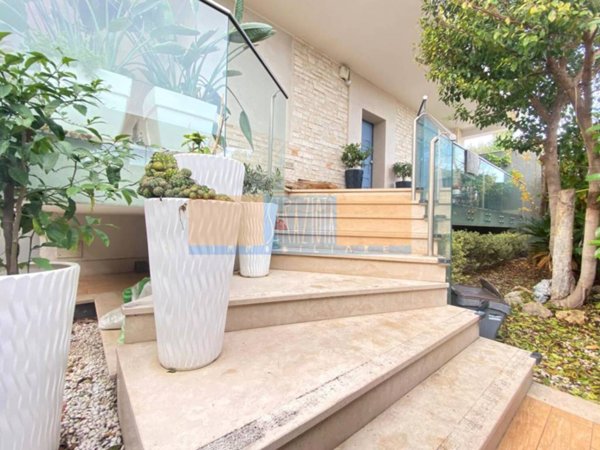 casa indipendente in vendita a Modugno