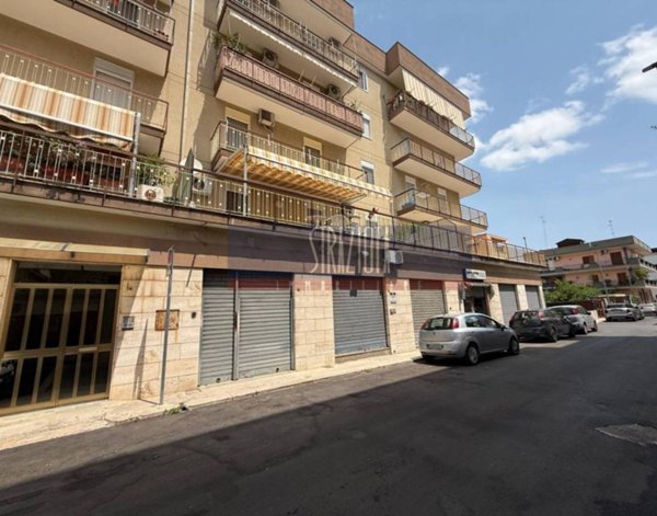 negozio in vendita a Modugno