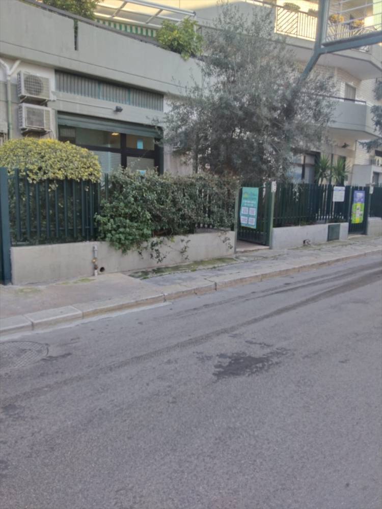locale commerciale in vendita a Modugno