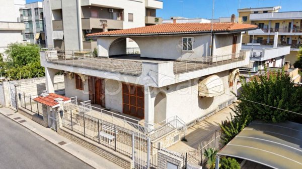 casa indipendente in vendita a Modugno