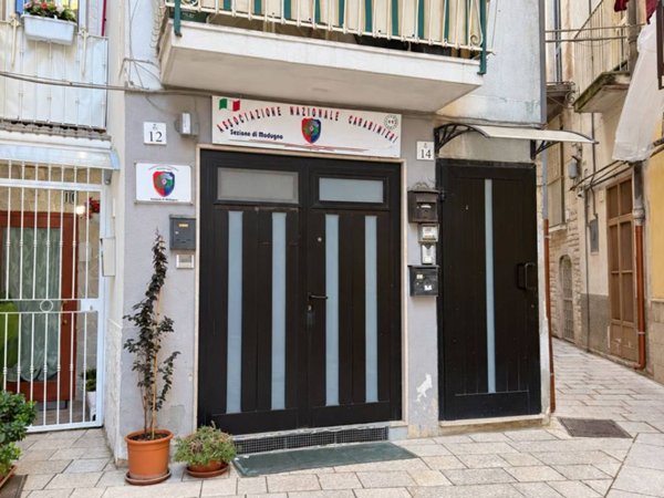 locale commerciale in vendita a Modugno