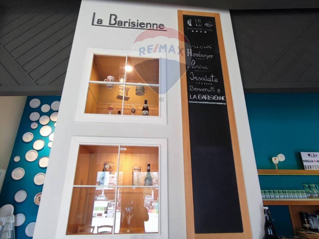 negozio in vendita a Mola di Bari