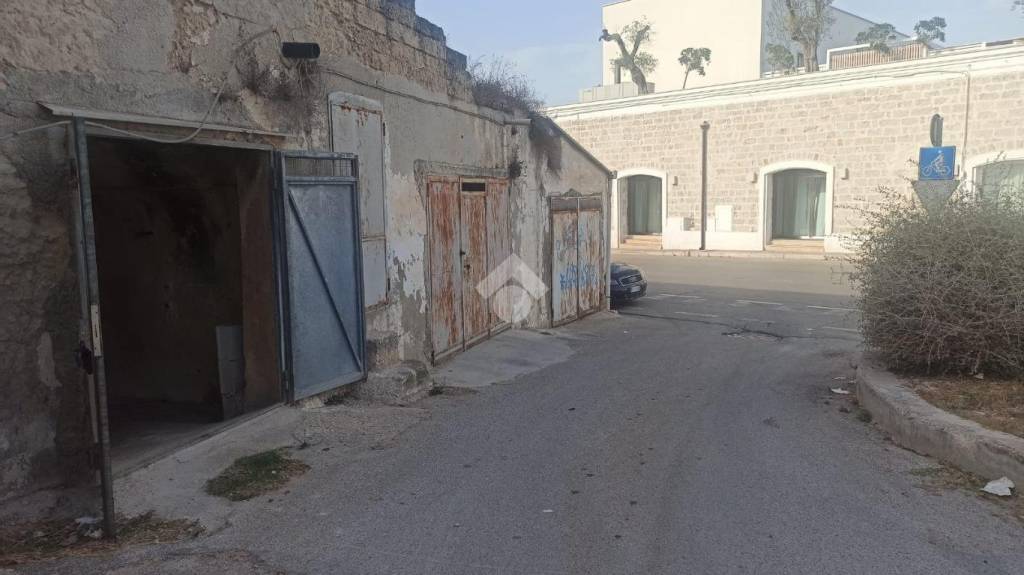 casa semindipendente in vendita a Mola di Bari in zona Cozze