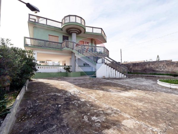 casa indipendente in vendita a Mola di Bari in zona Cozze