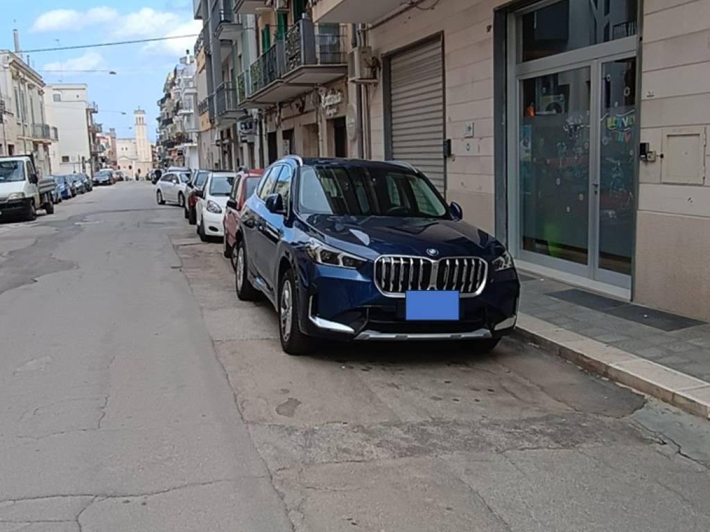 negozio in vendita a Mola di Bari
