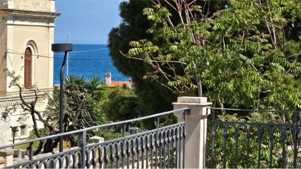 casa indipendente in vendita a Mola di Bari in zona Cozze
