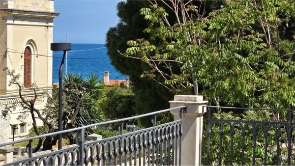 casa indipendente in vendita a Mola di Bari in zona Cozze