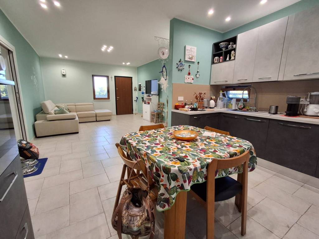 casa indipendente in vendita a Mola di Bari