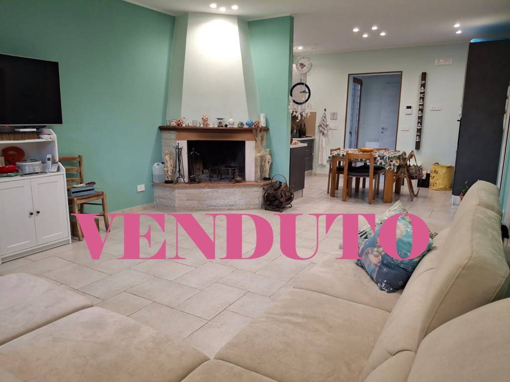 casa indipendente in vendita a Mola di Bari