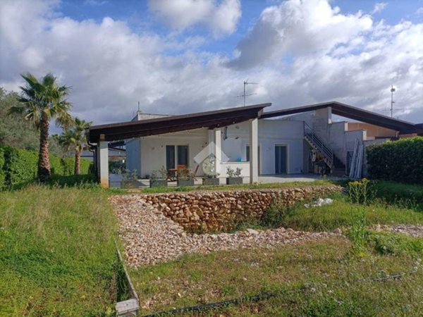 casa indipendente in vendita a Mola di Bari