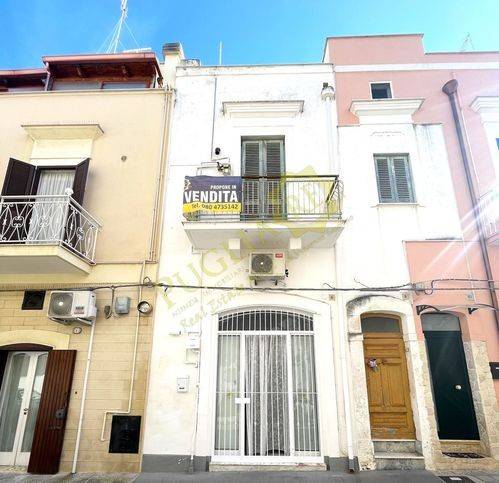 casa indipendente in vendita a Mola di Bari