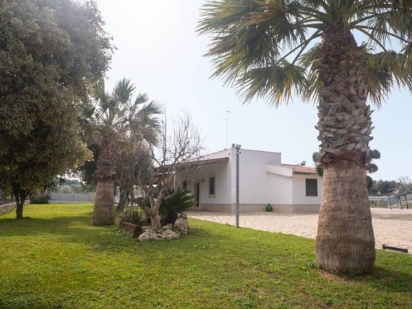 casa indipendente in vendita a Mola di Bari